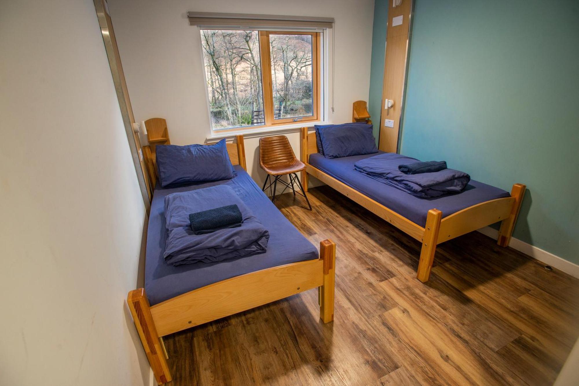 Glen Nevis Youth Hostel Форт-Вільям Екстер'єр фото A room at the hostel