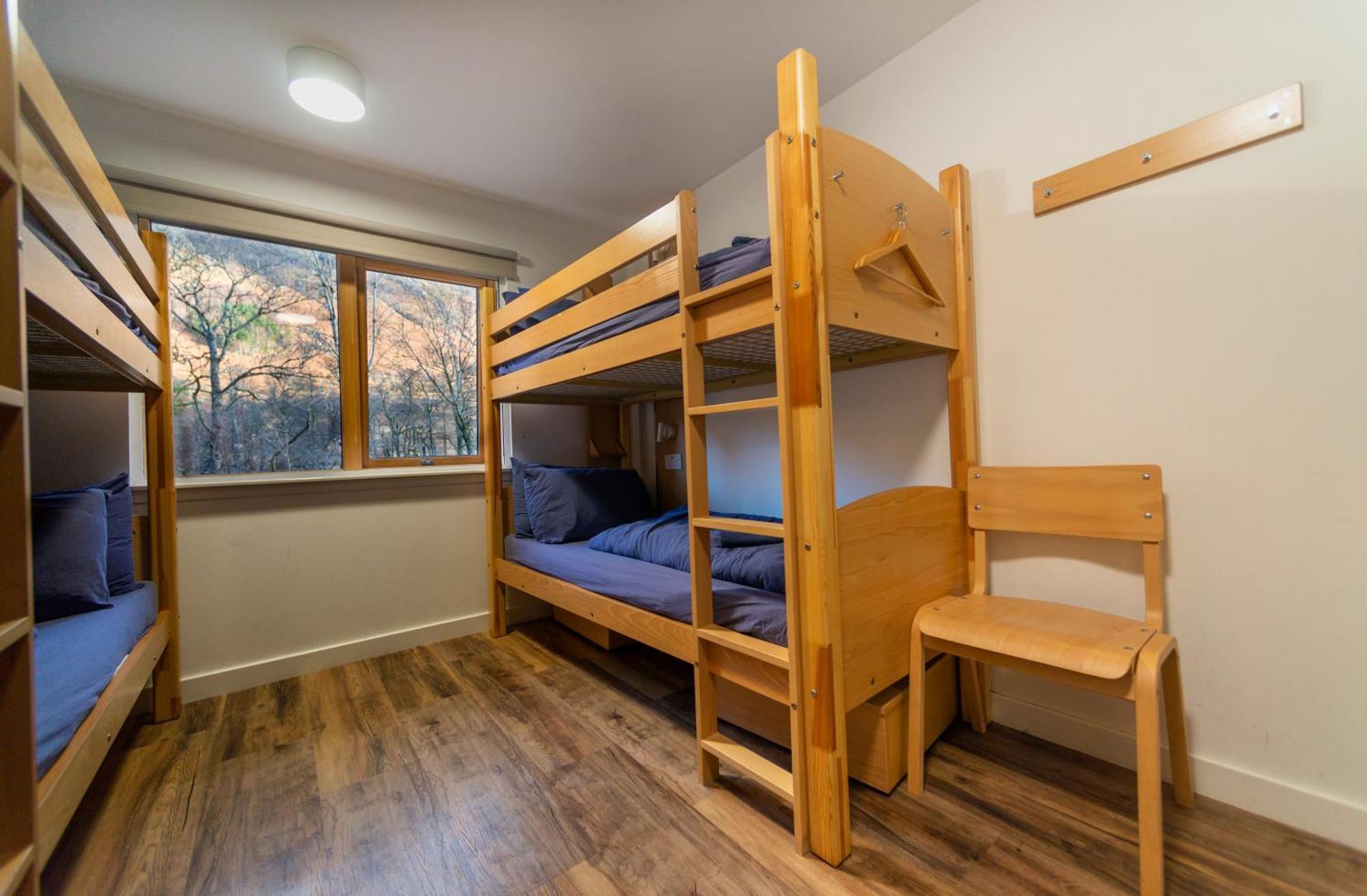 Glen Nevis Youth Hostel Форт-Вільям Екстер'єр фото A bunk room at the hostel