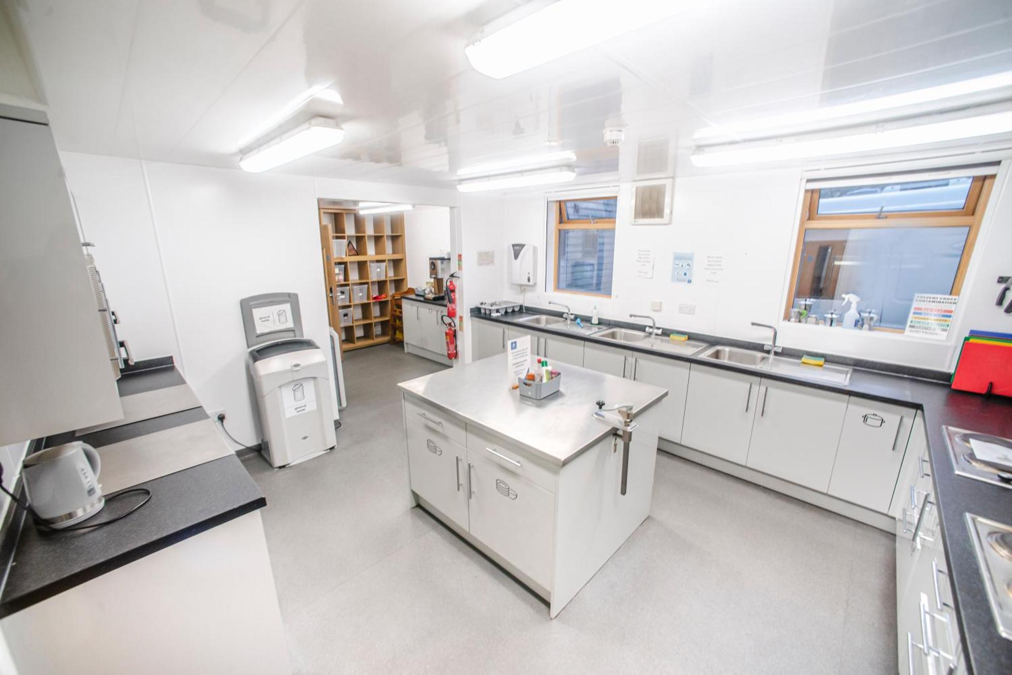 Glen Nevis Youth Hostel Форт-Вільям Екстер'єр фото A laboratory at the University of Brighton