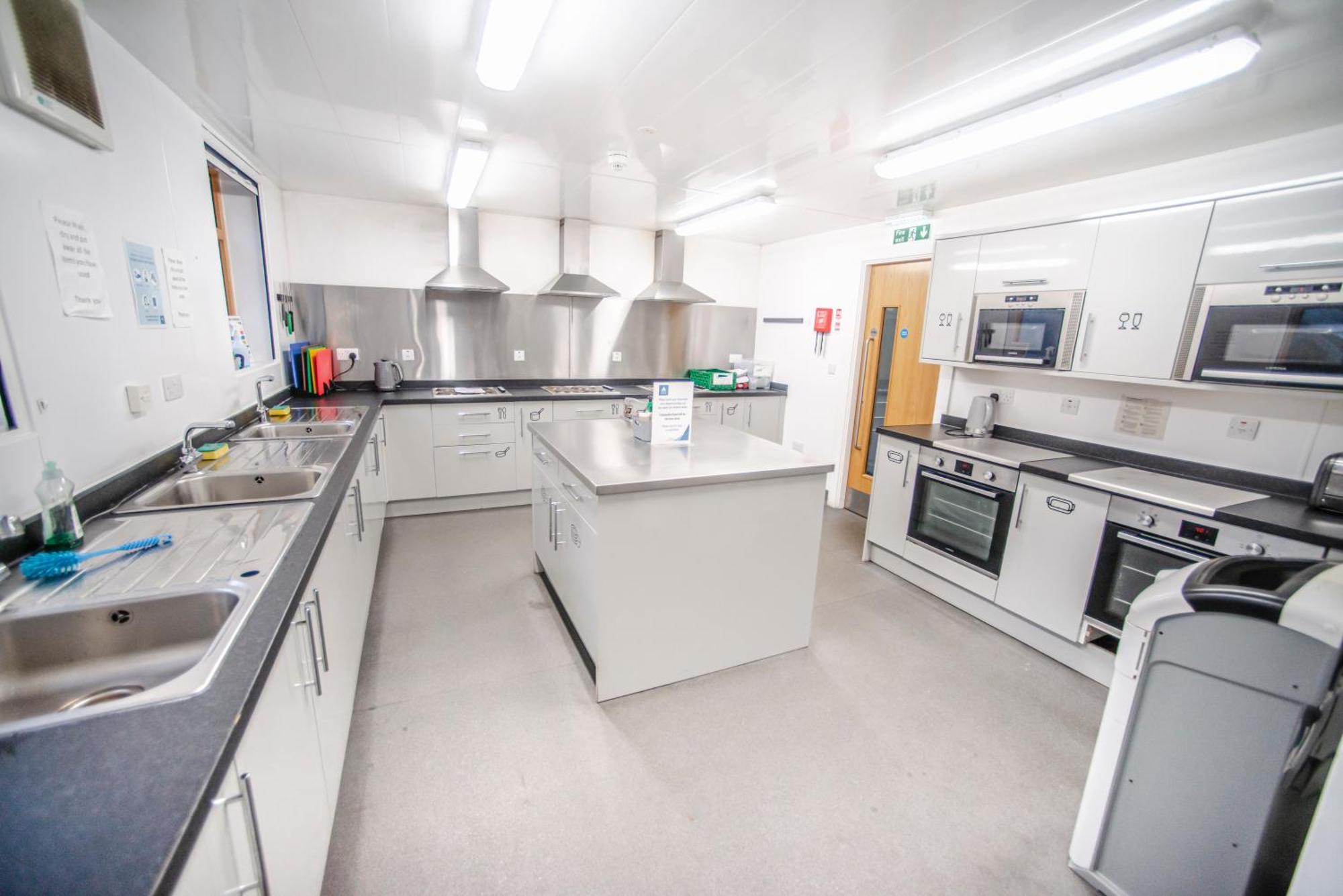 Glen Nevis Youth Hostel Форт-Вільям Екстер'єр фото The kitchen at the new school