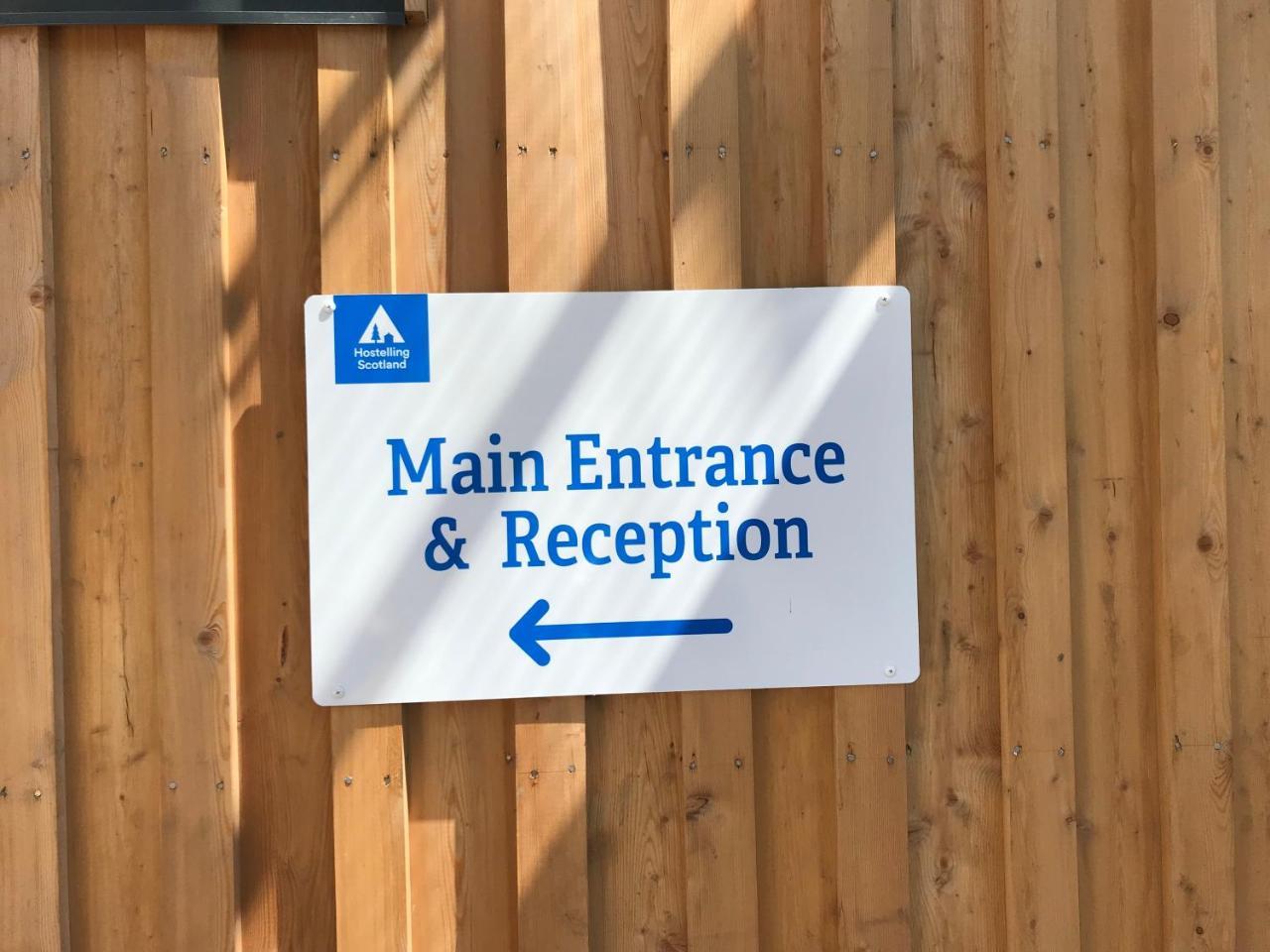 Glen Nevis Youth Hostel Форт-Вільям Екстер'єр фото A sign at the entrance of the National Museum of Scotland